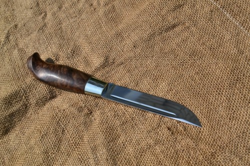 Нож Финка (вариант 1) - сталь D2, мельхиоровая оковка (маленькая), корень ореха.